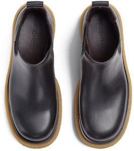 Bottega Veneta 黑色熊二高帮鞋 668369VBS501000 Lookbook Bottega Veneta 黑色熊二高帮鞋 668369VBS501000