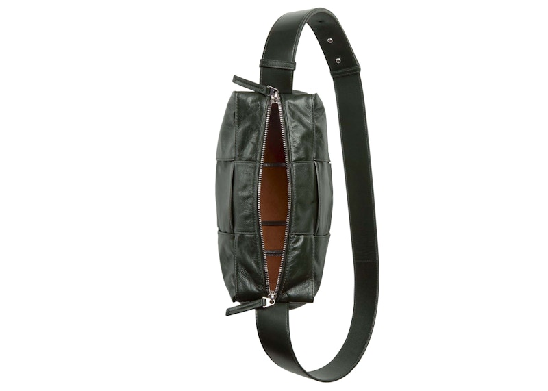 Lookbook 葆蝶家 中号 Arco 相机包 深绿色