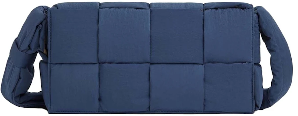 Bolso Cruzado Mediano Bottega Veneta Intreccio Nylon Acolchado Cruise/Sesame. Buy Bolso Cruzado Mediano Bottega Veneta Intreccio Nylon Acolchado Cruise/Sesame.