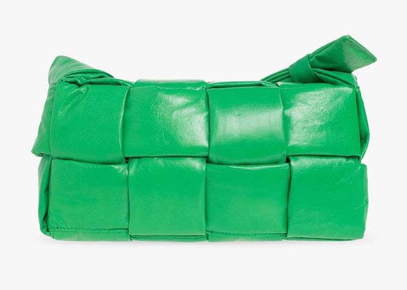 Order Bottega Veneta中號絎縫技術棋盤紋斜挎包Parakeet。