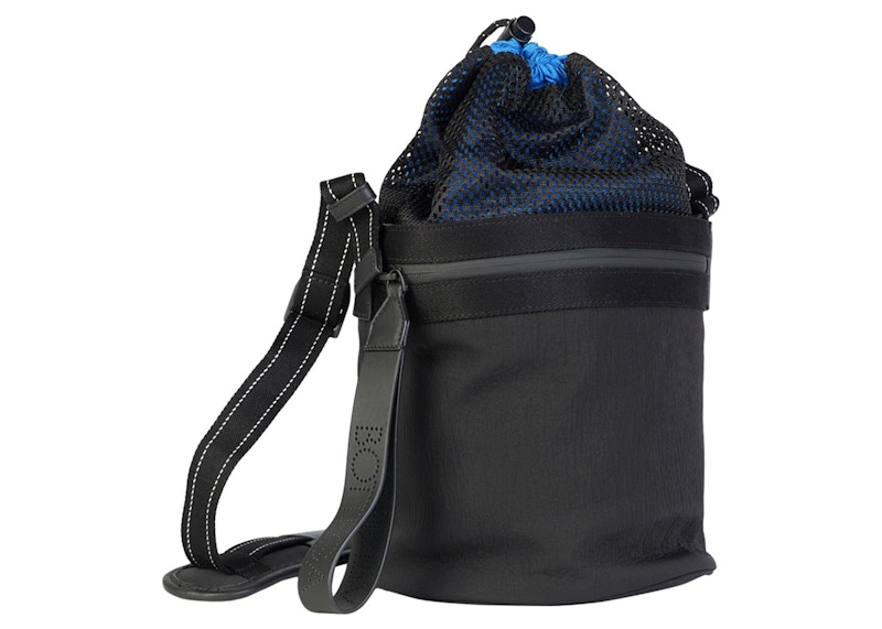 Order 葆蝶家蓝色多色尼龙水桶包