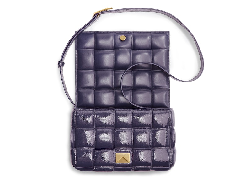 Lookbook Bottega Veneta Padded Cassette Intrecciato Raisin