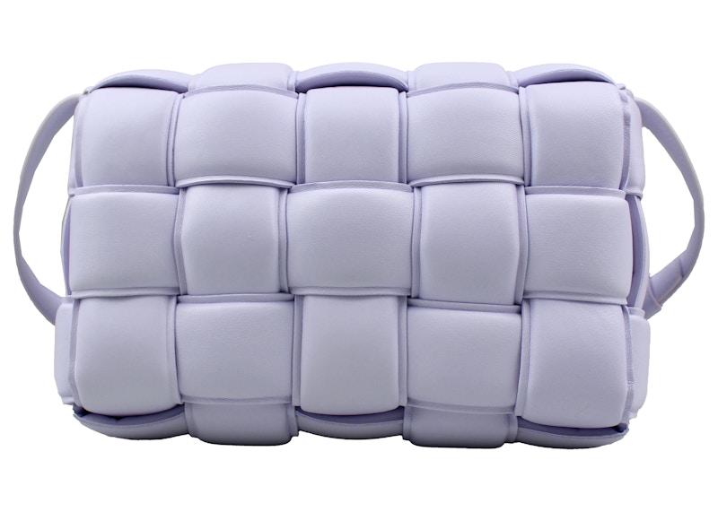 Order ボッテガ・ヴェネタ パデッド カセット (Mirth Washed)
