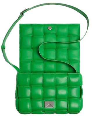Bottega Veneta Padded Cassette Parakeet Tas Tali Bahu Lookbook Bottega Veneta Padded Cassette Parakeet Tas Tali Bahu