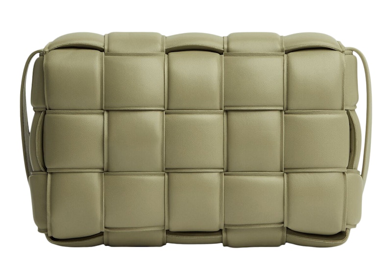 Lookbook ボッテガヴェネタ パデッドイントレチャートカセットクロスボディバッグ・トラヴェルティーン