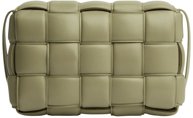 ボッテガヴェネタ パデッドイントレチャートカセットクロスボディバッグ・トラヴェルティーン Lookbook ボッテガヴェネタ パデッドイントレチャートカセットクロスボディバッグ・トラヴェルティーン