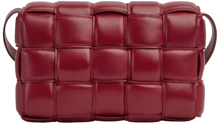 ボッテガヴェネタ パデッドイントレッチョ カセッテ クロスボディバッグ ダークレッド Lookbook ボッテガヴェネタ パデッドイントレッチョ カセッテ クロスボディバッグ ダークレッド