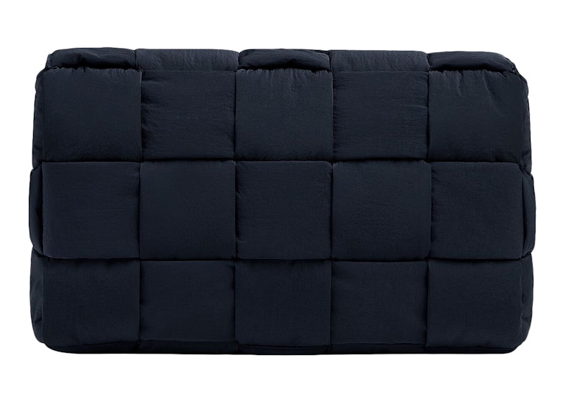 Lookbook Tas Selempang Maxi Bottega Veneta Padded Tech Cassette