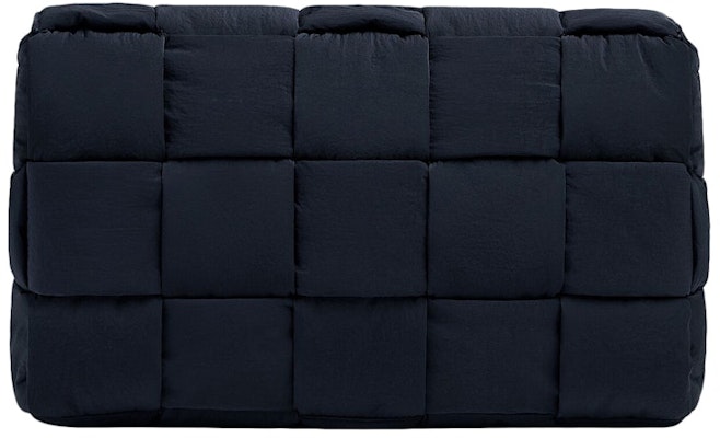 Bottega Veneta Beg Bahu Maxi Padded Tech Cassette Lookbook Bottega Veneta Beg Bahu Maxi Padded Tech Cassette