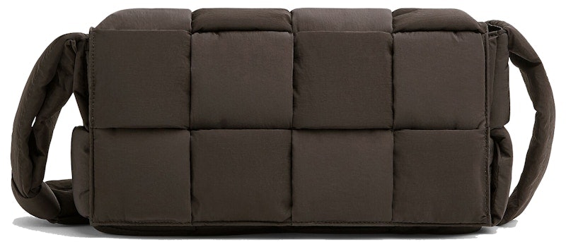 bottega-veneta-padded-tech-cassette-fondant