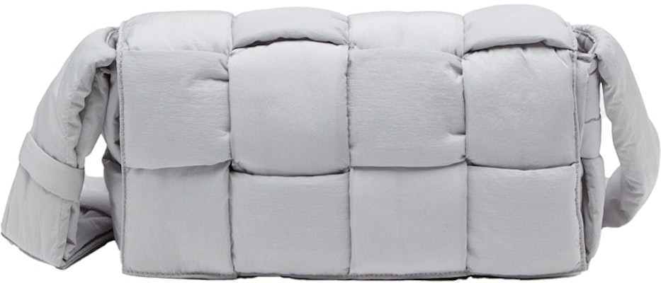 Bottega Veneta Padded Tech Cassette Frost Beg Tangan Lelaki Buy Bottega Veneta Padded Tech Cassette Frost Beg Tangan Lelaki