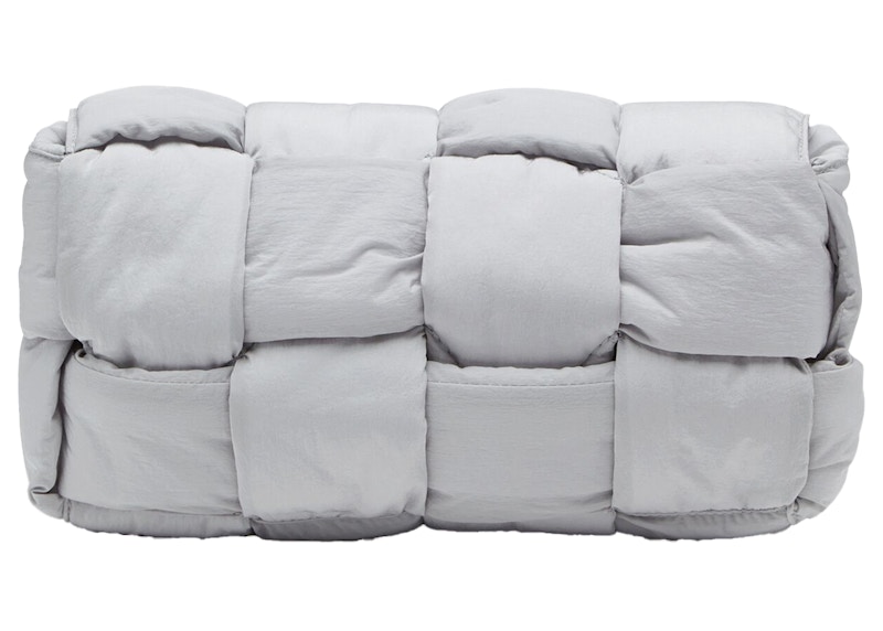 Order Bottega Veneta Tech Cassette Acolchado Frost