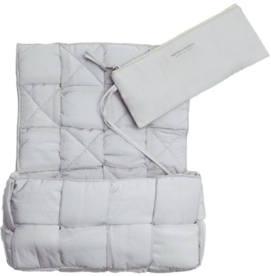 Bottega Veneta Padded Tech Cassette Frost Beg Tangan Lelaki Lookbook Bottega Veneta Padded Tech Cassette Frost Beg Tangan Lelaki