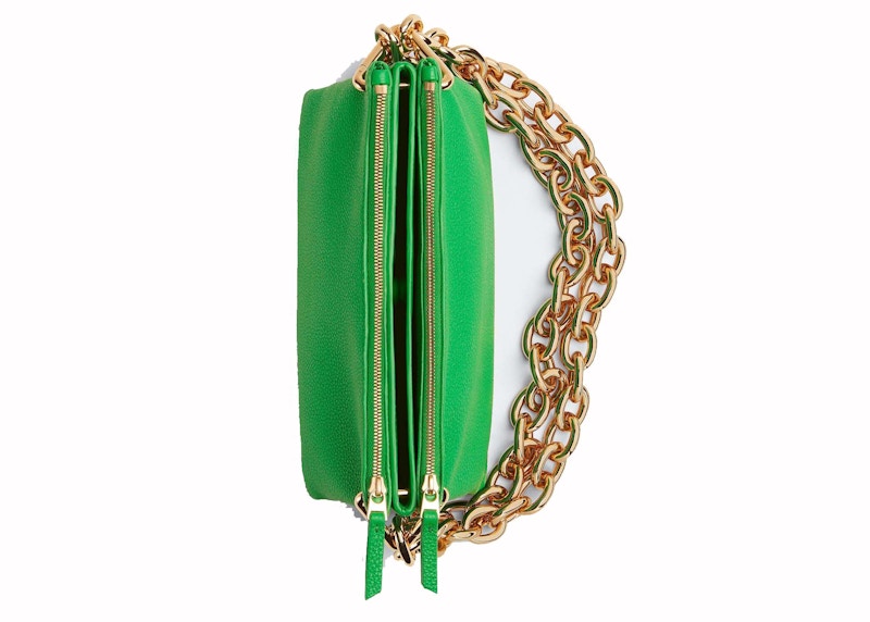 Lookbook Bottega Veneta綠色鸚鵡鏈條包