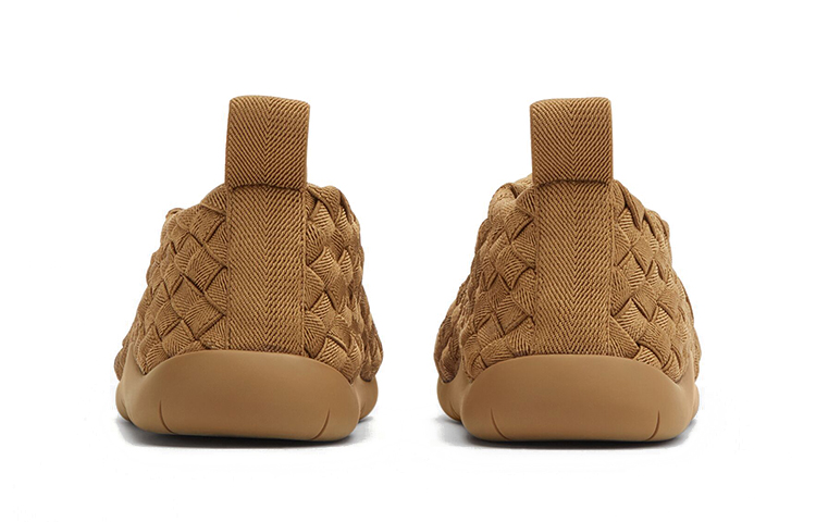 Purchase 葆蝶家 Plat 棕色弹力鞋带鞋 651306V0GV17647