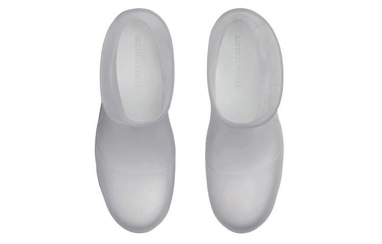 Shop 葆蝶家Puddle靴子‘玻璃’ 640043V2AS08344