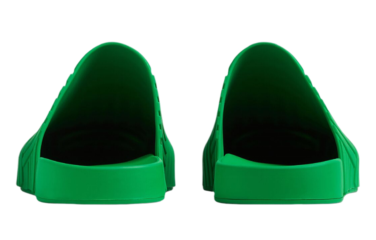 Shop Bottega Veneta 橡膠拖鞋 'Parakeet' 靚綠款 690104-V1O60-3708