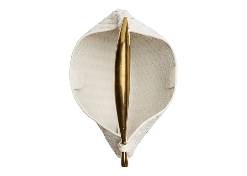 Lookbook Bottega Veneta Sardine Intrecciato Beg Tangan Kecil Kapur