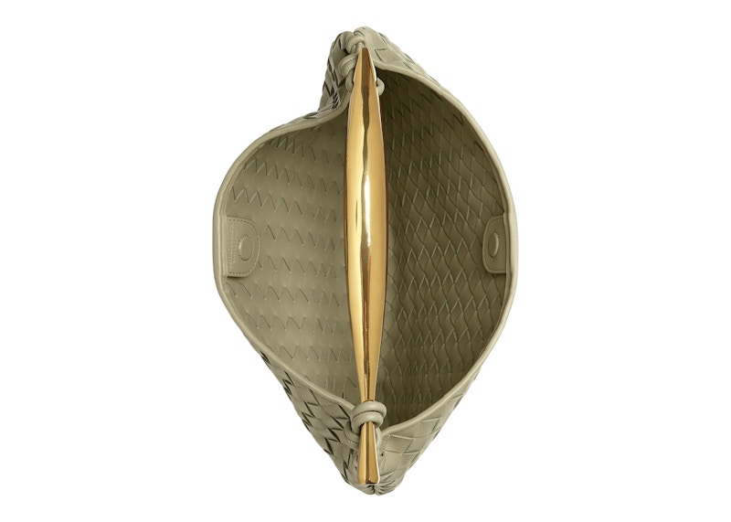 Lookbook Bottega Veneta Sardine Intrecciato Bertali Kecil Travertine