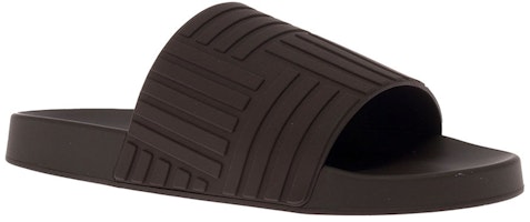 Bottega Veneta 葆蝶家 橡膠 百搭時尚涼拖 深棕色 Lookbook Bottega Veneta 葆蝶家 橡膠 百搭時尚涼拖 深棕色