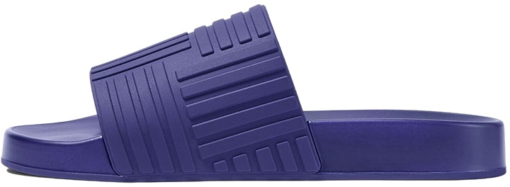 bottega-veneta-slide-unicorn-690105-v1-o606085