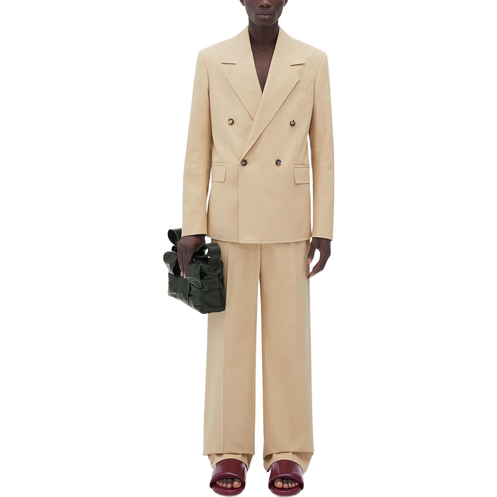 Lookbook Bottega Veneta SS23 米色雙排扣長袖西裝外套. 711651V2KV01104