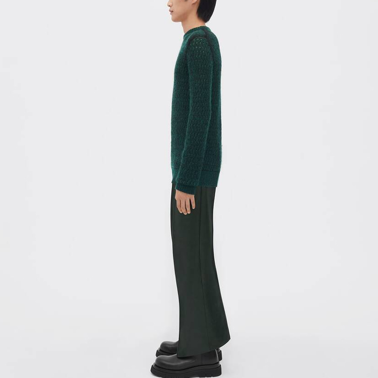 Purchase 보테가 베네타 SS23 그린 솔리드 컬러 크루넥 스웨터. 720826V2DP03061