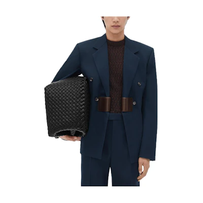 Bottega Veneta SS23 Solid Double-Breasted Pocket Blazer 711653VKIS04140