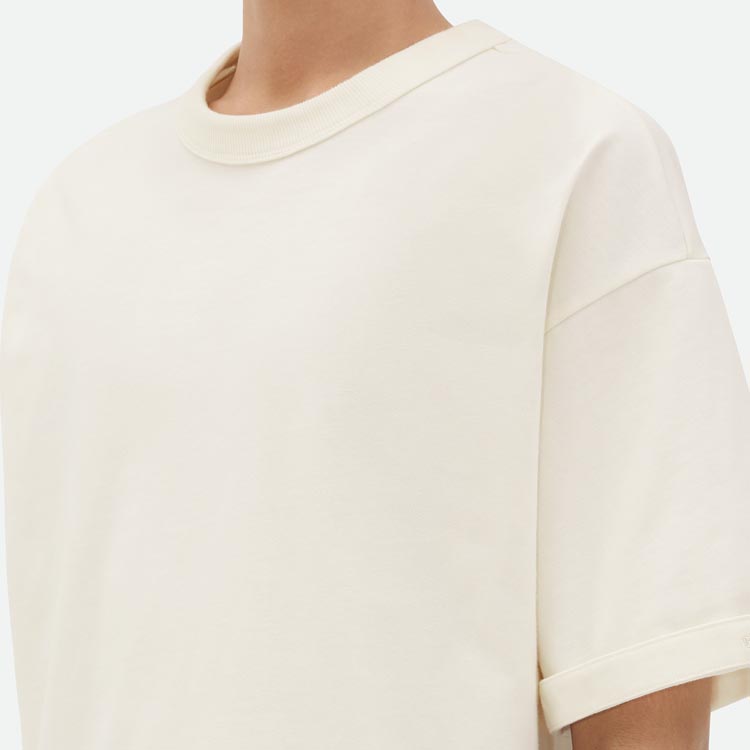 Purchase 葆蝶家 SS24 白色宽松版Logo贴布T恤 777599VKLZ09071