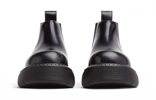 Bottega Veneta Swell Chelsea Ankle Boot 'Black' 679499-V10T0-1000 Lookbook Bottega Veneta Swell Chelsea Ankle Boot 'Black' 679499-V10T0-1000