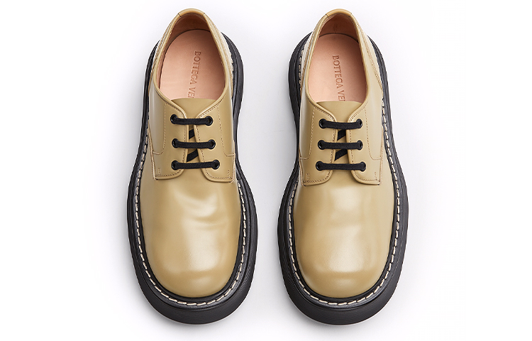 Lookbook Bottega Veneta 葆蝶家 BV The Bounce 馬丁靴 多香果色