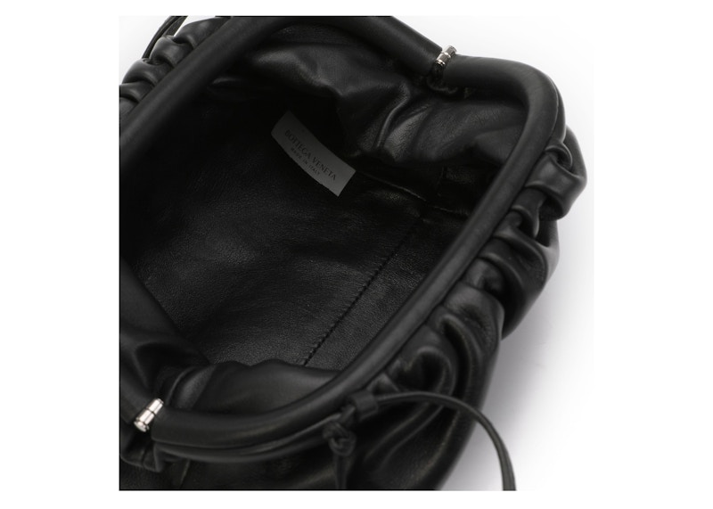 Lookbook 葆蝶家迷你云朵包黑色