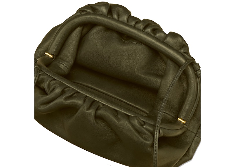 Lookbook Bottega Veneta The Pouch 20 Butter Calf Mustard - Beg Kulit Mustard