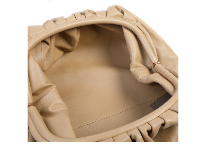 Lookbook ボッテガ・ヴェネタ ザ・ポーチ ベージュ
