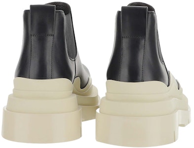 Bottega Veneta葆蝶家 Tire 套腳 短筒 切爾西靴 米黑 Shop Bottega Veneta葆蝶家 Tire 套腳 短筒 切爾西靴 米黑