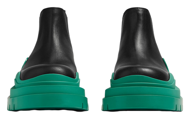 Lookbook 葆蝶家 Tire '黑色酸绿'短靴 630281-VBS50-1489