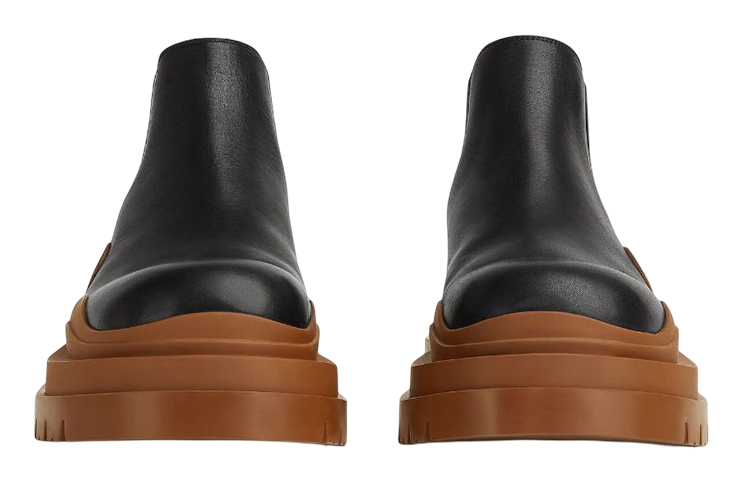 Shop ボッテガヴェネタ タイヤブーツ (黒/コニャック) 630281-VBS50-1753