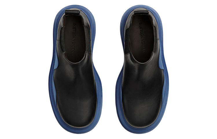 Lookbook 葆蝶家Tire短靴“黑色巡游” 630281VBS501759