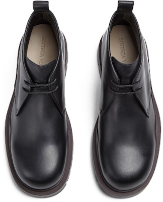 Bottega Veneta Tire Desert Boot 'Black Fondant' Hitam. 667074VBS501314 Lookbook Bottega Veneta Tire Desert Boot 'Black Fondant' Hitam. 667074VBS501314