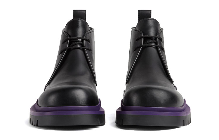 Lookbook ボッテガ・ヴェネタ タイヤ デザートブーツ "ブラックプラム" 667074VBS501395