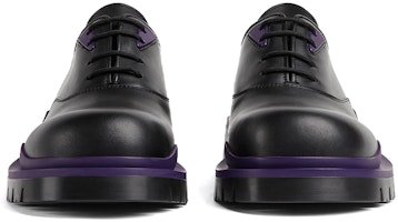 Purchase Bottega Veneta Tire Lacets ''Noir Prune'' 667073VBS501395