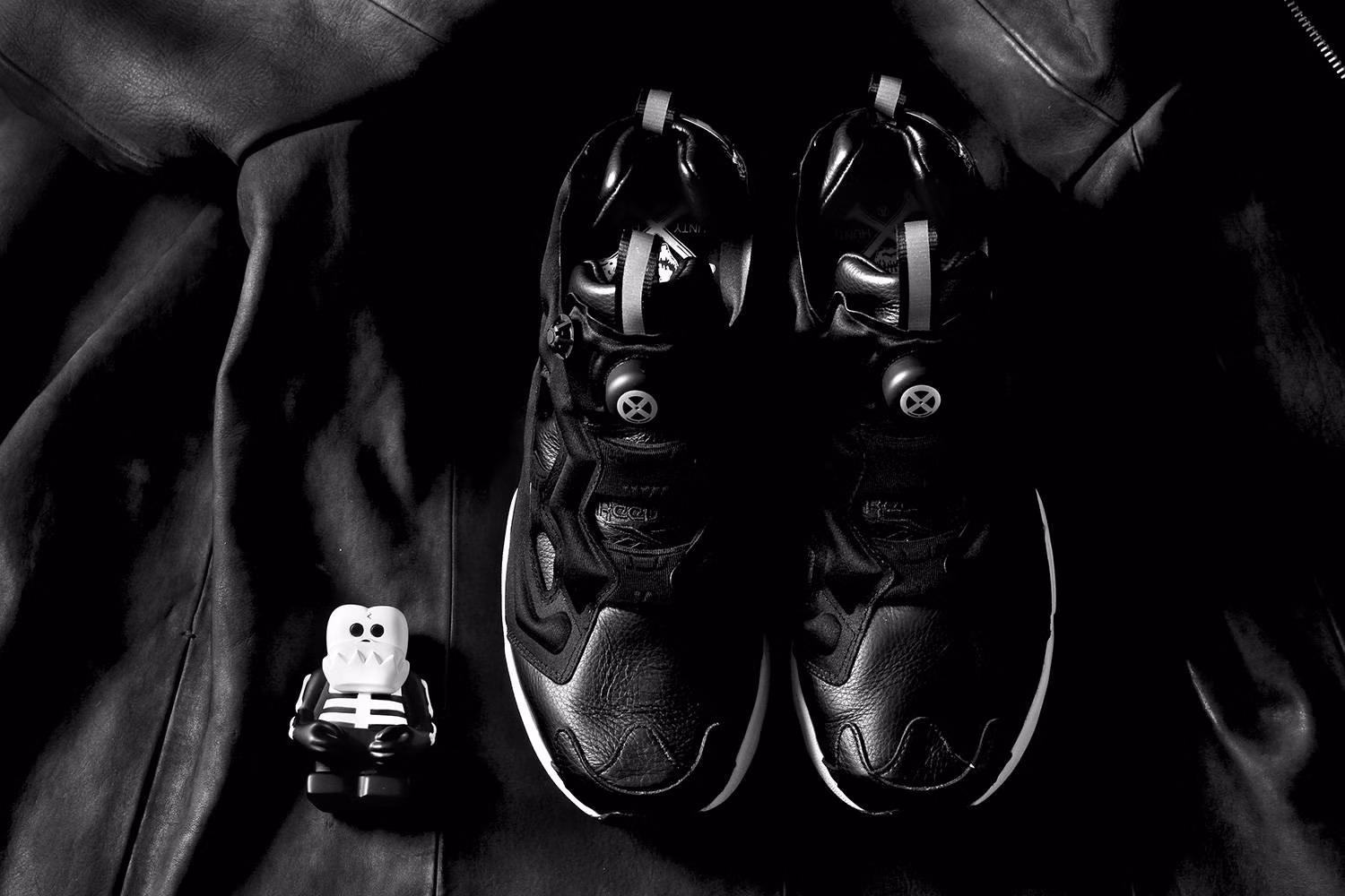 bounty-hunter-x-atmos-x-packer-x-reebok-insta-pump-fury-black-white