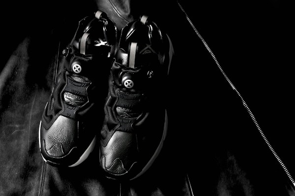 바운티 헌터 x 아토모스 x 패커 x 리복 인스타펌프 퓨리 '블랙 화이트' AR1991 Lookbook 바운티 헌터 x 아토모스 x 패커 x 리복 인스타펌프 퓨리 '블랙 화이트' AR1991