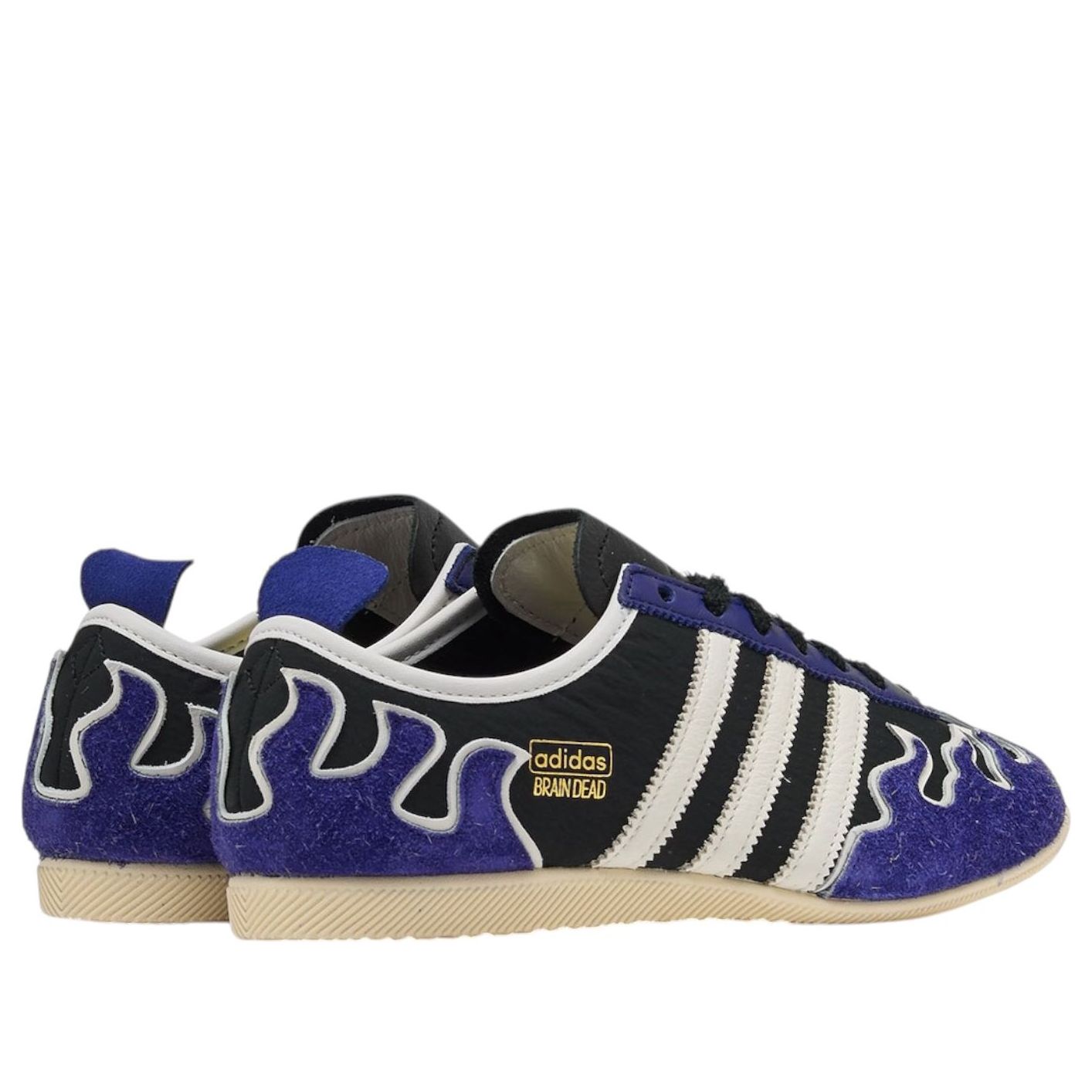 Shop Brain Dead x adidas 日本版 '黑色暖香草' JQ9214