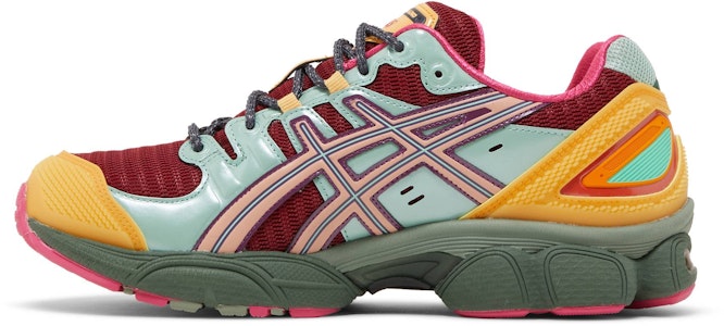 Brain Dead x ASICS Gel Nimbus 9 'Rojo Río Albaricoque' 1201A849-600 Lookbook Brain Dead x ASICS Gel Nimbus 9 'Rojo Río Albaricoque' 1201A849-600