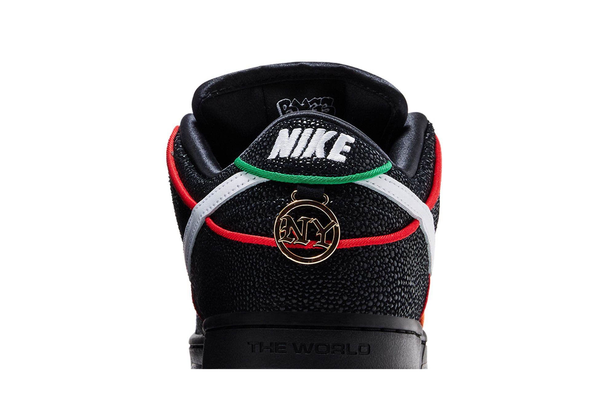 Sizing Bronx Girls Skate x 耐克Dunk Low SB 'Mel & Kava' 滑板鞋 HV1664-001