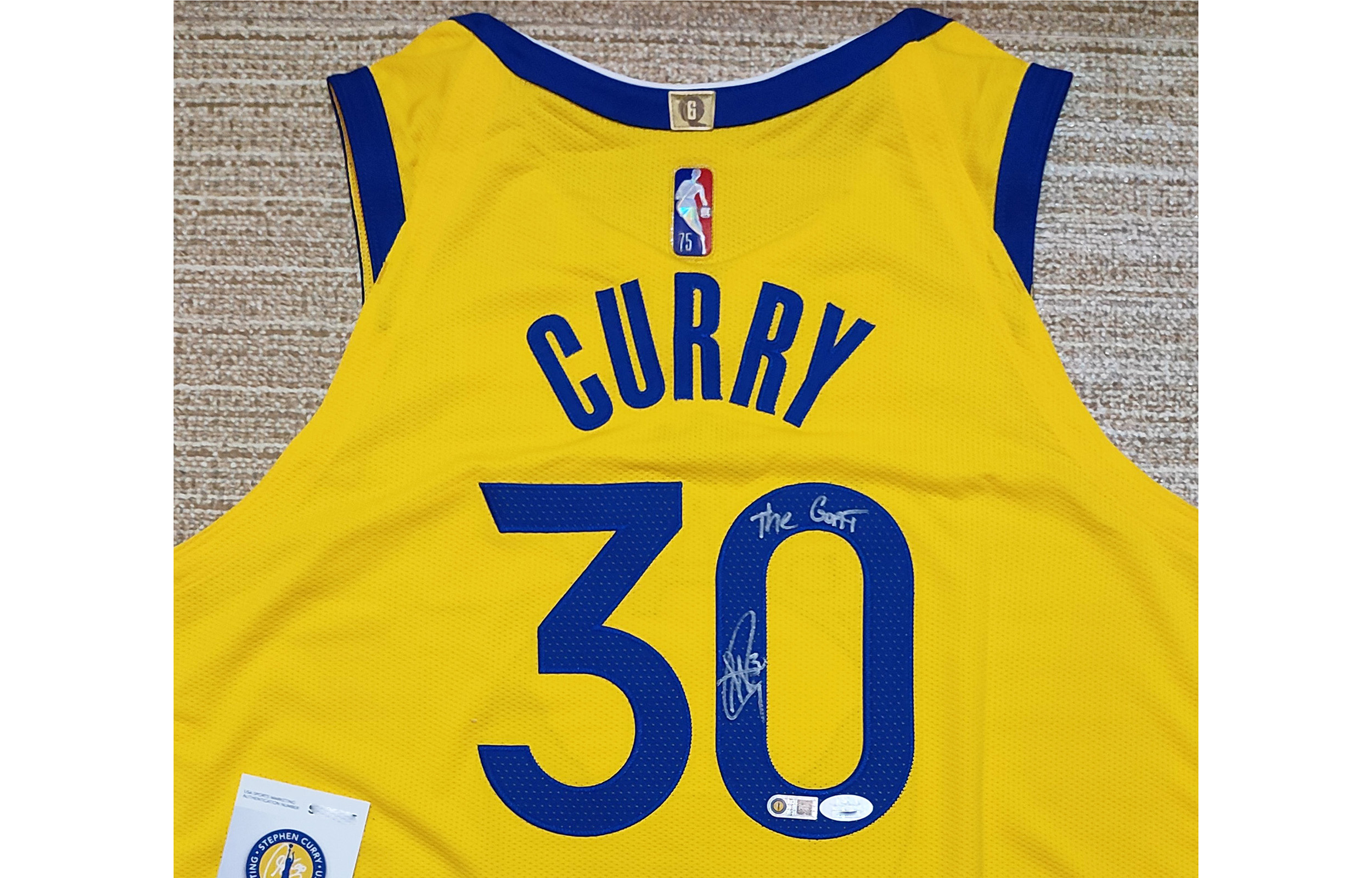 Shop BRONZE56K x Reebok G-Unit G6 白/コバルト 10-108362