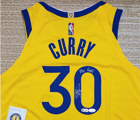 BRONZE56K x Reebok G-Unit G6 'Putih Cobalt' 10-108362 Shop BRONZE56K x Reebok G-Unit G6 'Putih Cobalt' 10-108362