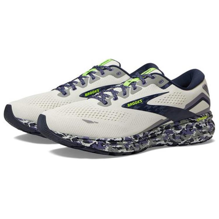 Lookbook ブルックス ゴースト15 「ミュートグレー」 110393-152