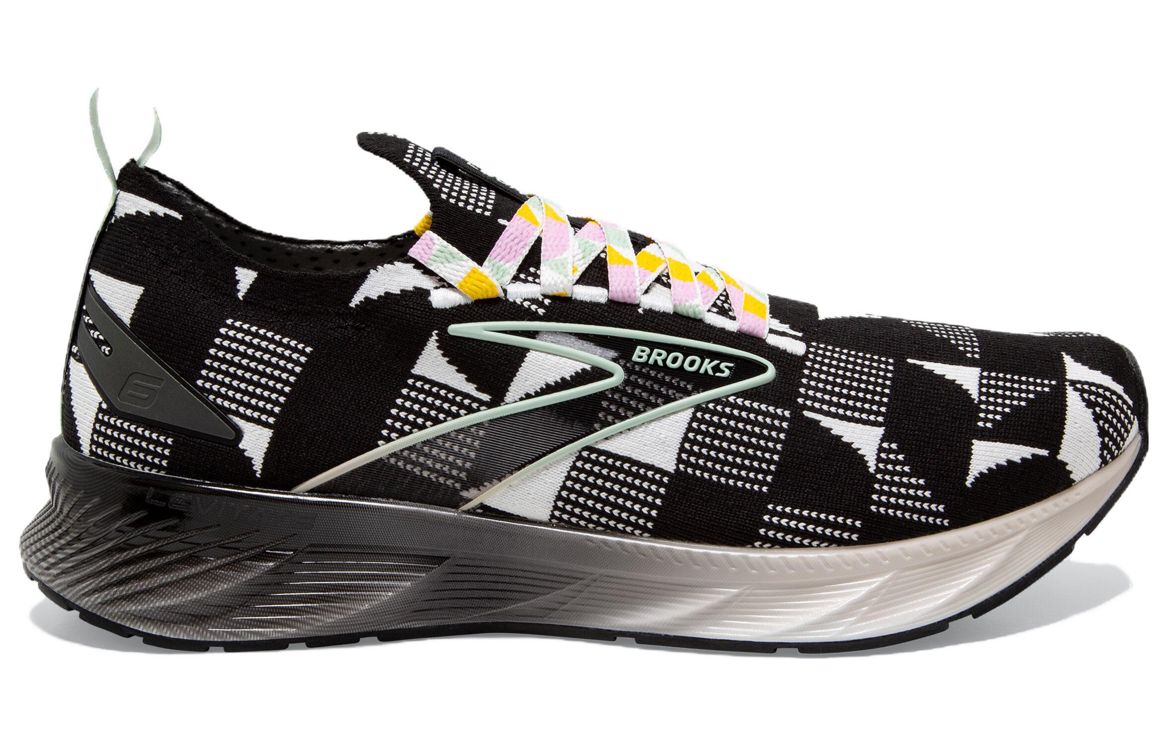 Order Brooks Levitate StealthFit 6 'Checkered - Hitam Putih' 110397-1D-053
